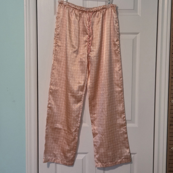 Vanity Fair Orange Pajama Set Size Medium - Picture 8 of 13